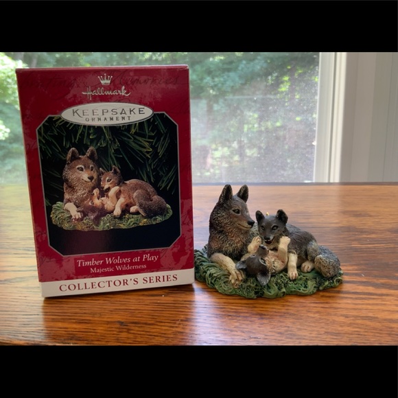 Hallmark Other - Hallmark Keepsake Ornament Timber Wolves at Play Majestic Wilderness
